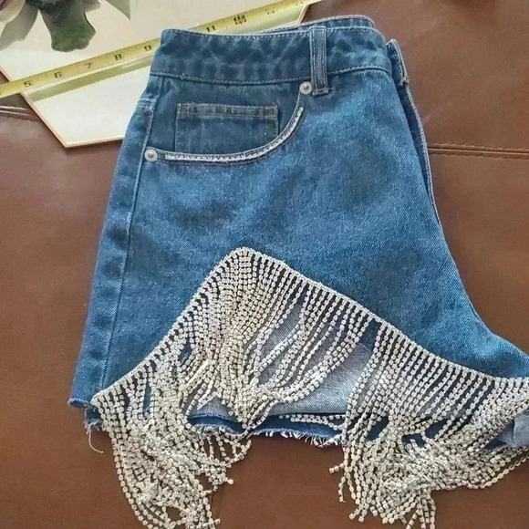Rhinstone jean shorts - Picture 7 of 10
